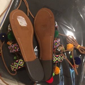 Sam Edelman Shoes - Nwt Sam Edelman tribal sandals Sam Edelman Shoes - Nwt Sam Edelman tribal sandals